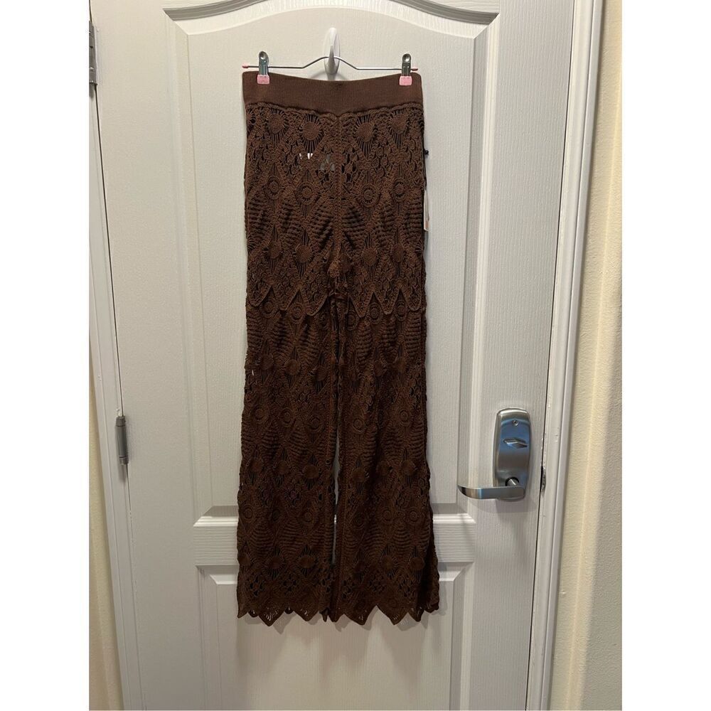 ASTR the label Brown Pull-On Flare-Leg Crochet Pant Beachwear Vacation SZ S NWT - Picture 4 of 6